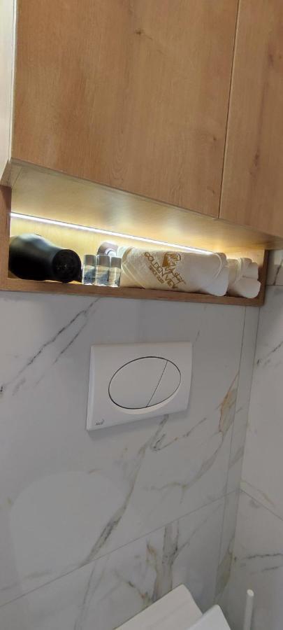 Golden View Apartment